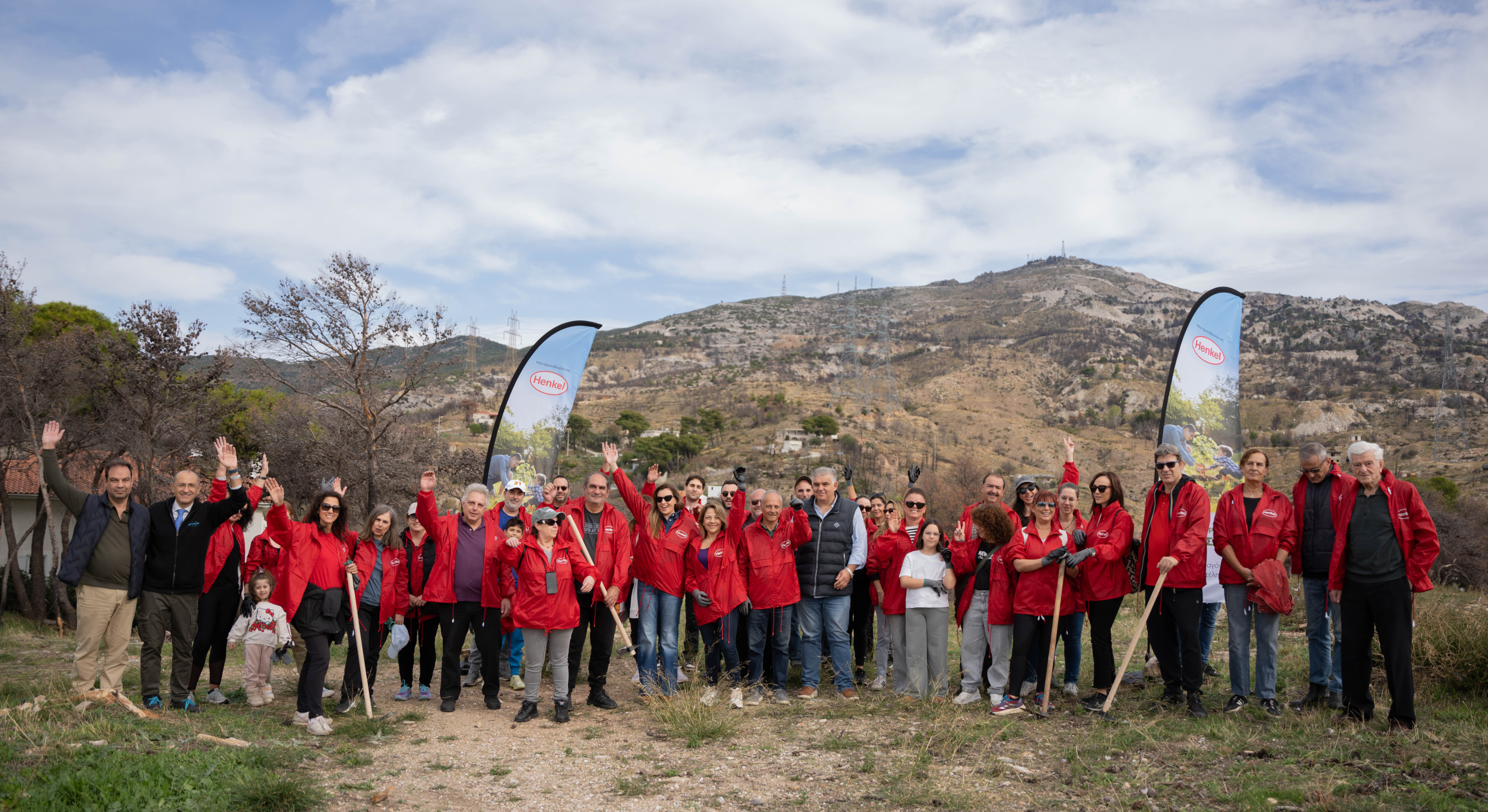 2η εθελοντική αναδάσωση στην Πεντέλη από τους εργαζόμενους της Henkel Hellas