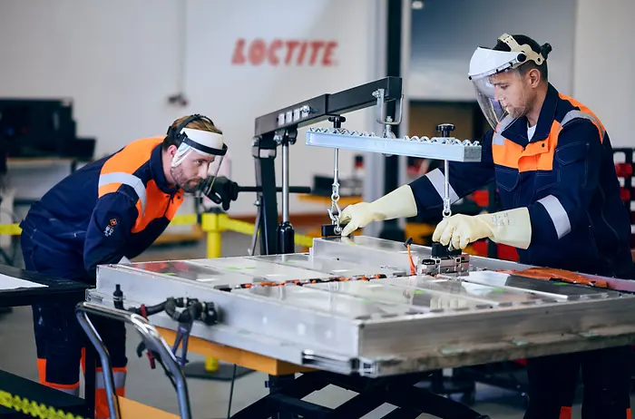 LOCTITE-mobilità-elettrica-riparazione-veicoli