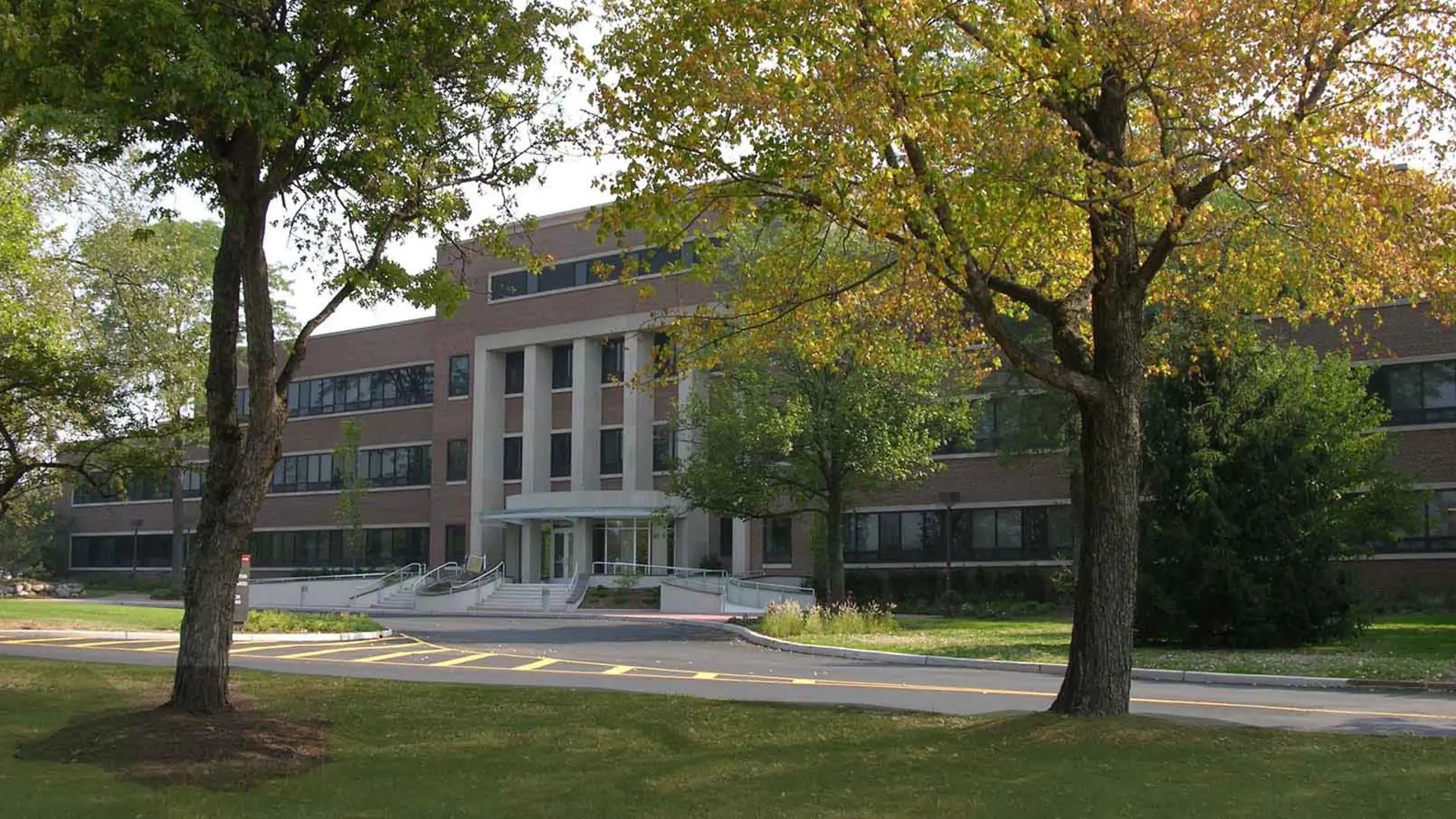 Κτίριο της National Starch στο Bridgewater, New Jersey, ΗΠΑ, το 2008.